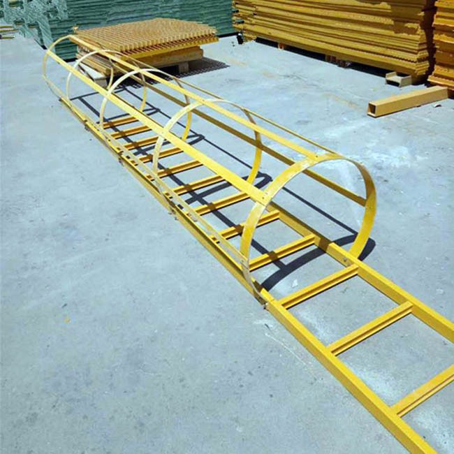 昭通玻璃钢护笼爬梯从多方面保护施工人员的安全